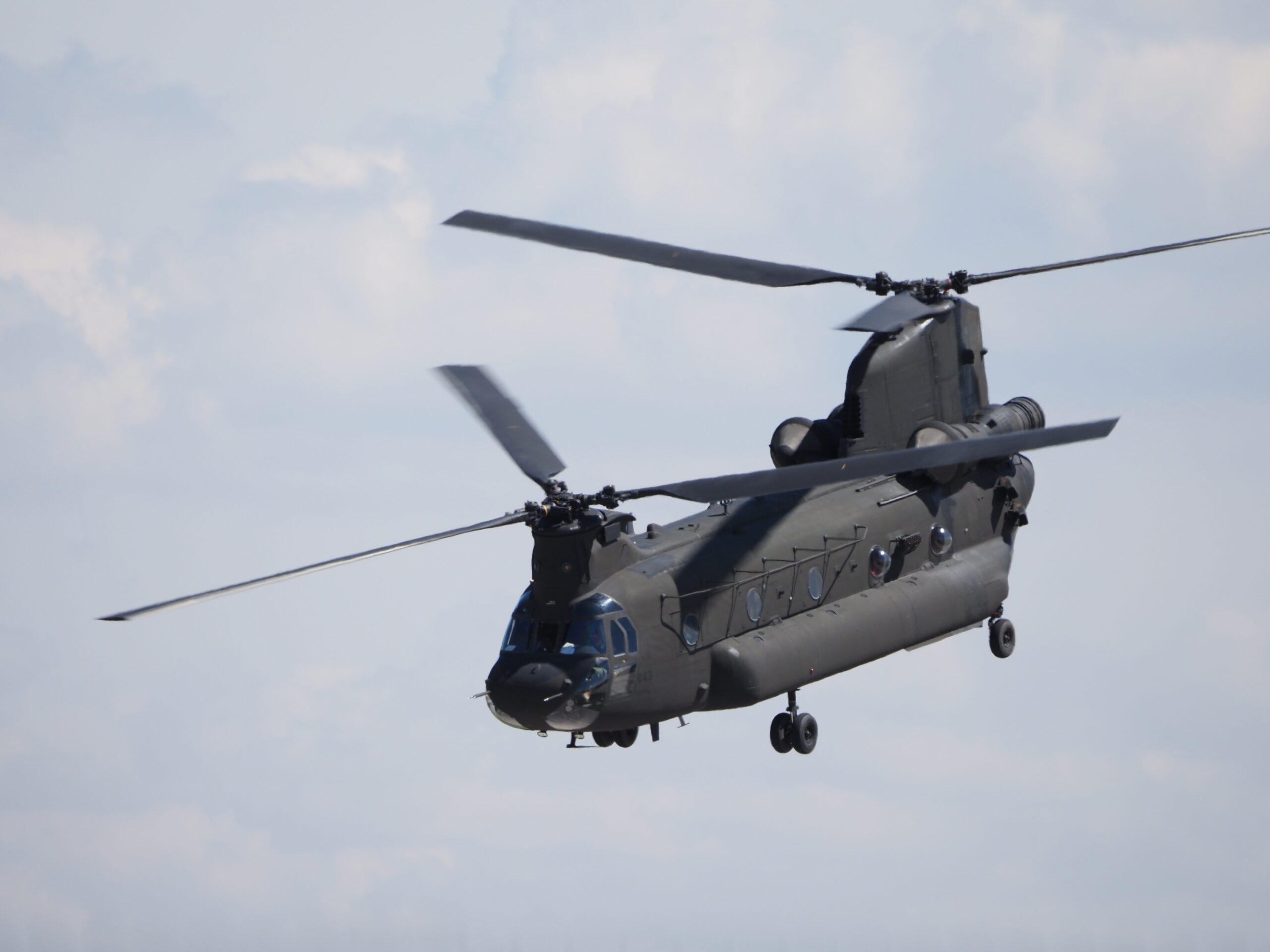 BOEING CH-47 CHINOOK Boeing Helicopter at ANKARA — Aviation photo by aviator | Olympus OM-D E-M1X + M.Zuiko Digital ED 100-400mm F5.0-6.3 IS II