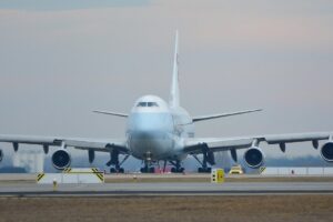 Boeing 757-300 Civil and Commercial Aircraft by Boeing Commercial Airplanes from United States — photo by Steve001